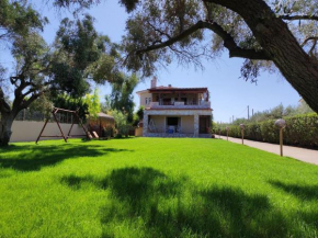 George's family friendly maisonette with great exterior